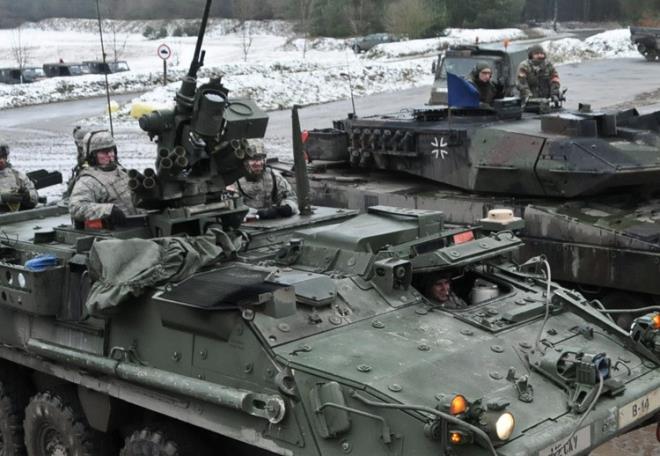 TERFLER NASIL OLUYOR?  Alman ordusunda st dzey kademelere gelebilmek ok aamal akademik eitimlere bal. Kurmay subay olabilmek iin federal ordunun Hamburg&#8217;daki Liderlik Akademisini baaryla tamamlamak gerekiyor. &#8232;