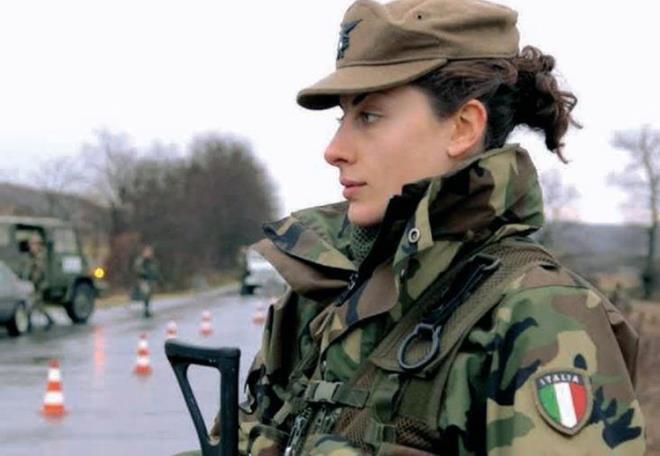 ASKER OKULLARI VAR MI?  talya&#8217;da, niversite seviyesine denk eitim veren her kuvvetin kendine bal harp okulu bulunuyor.