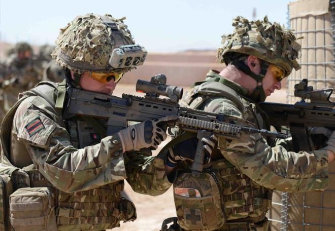 NGLTERE ORDUSU NASIL?  ngiltere, Galler, skoya ve Kuzey rlanda'dan oluan ada devleti Birleik Krallk&#8217;ta silahl kuvvetlerin ekirdeini tarihsel olarak deniz kuvvetleri oluturuyor. lke ayn zamanda 1918&#8217;de dnyann ilk hava kuvvetlerini kurmu olmakla da vnyor.