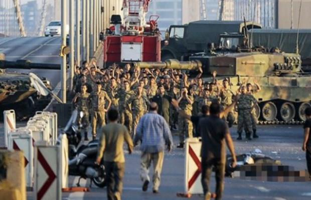 HAYALET NSAN KONSEPT    Sabah'n haberine gre, ByLock uygulamasnn verilerinin ele geirildiinin rgt tarafndan anlalmasnn ardndan Eagle adl uygulamay tersine mhendislik ad verilen yntemle kulland.