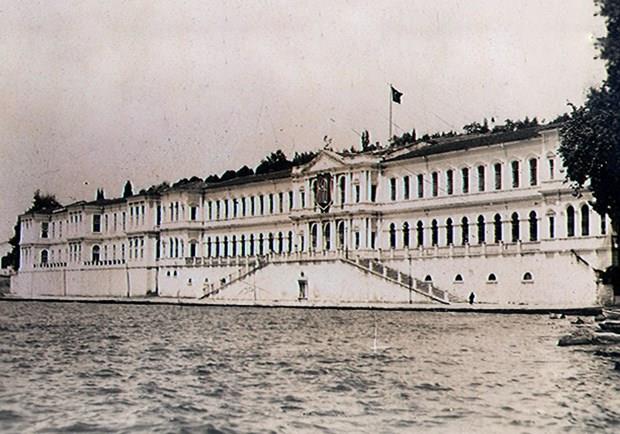 Kla, 1856'da ngilizler tarafndan boaltlrken, karlan kastl bir yangnla tamamen harap oldu. Sultan Abdlaziz devrinde, 1871'de ana duvarlar kagir, i blmeleri, tavan ve tabanlar ahap olarak iki kat halinde ina edilerek, klann bugnk hali ortaya kt.