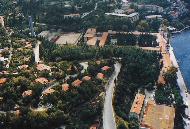 Lozan Bar grmeleri ile beraber ngilizler, Kuleli Klas'n boaltarak Trk makamlarna teslim etti. Bylece okul,  yllk aradan sonra, 6 Ekim 1923'te yuvasna tand.