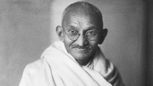 Gandhi<p>  Rakamlarn gcn kmsemek istemiyorum. Rakamlar faydaldr, ancak ruhun gizemli gcyle desteklenmelidir. Milyonlarca karnca, bir file krlgan bir annda saldrarak onu ldrebilir.