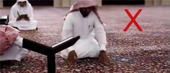 6. Namazlar Hzlca Klp Rkunlarn Hakkn Vermemek     <br>&#8220;nsanlarn hrszlkta en ileri olan, kendi namazndan alan kimsedir.&#8221; &#8220;Ey Allah'n Resul, kii namazndan nasl hrszlk yapar?&#8221; denildi. Resulullah, &#8220;Rukunu ve secdesini tam yapmaz. Bu namazdan almaktr. nsanlarn en cimrisi de selm (verip alma) da cimri davranandr.&#8221; buyurdu. | Msned-i Ahmed b. Hanbel, III/70).