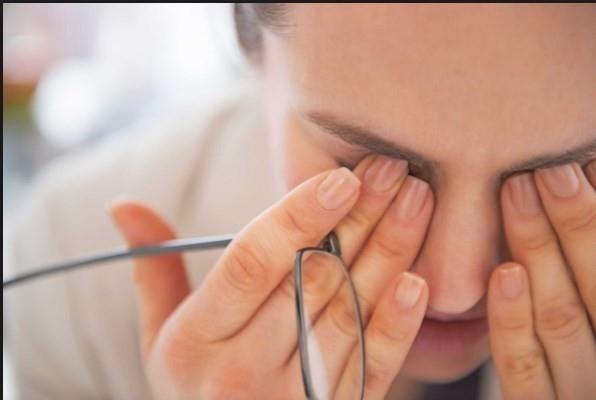 &#8216;NORMALLEME&#8217; SREC NASIL GEREKLEMEL?  <br>  idem Katba: Her insan ve her toplum krizlere kar uyum (adaptasyon) srecini yaayarak&#8217; &#8216;normalleebilir&#8217;. Ancak bu srecin daha kolaylkla geirilebilmesi iin zellikle yneticilere, basn ve medyaya nemli bir sorumluluk dyor. Kavgac ve sulayc deil, bar ve uzlamac dil ve yaklamlar kullanlmal. zellikle politikaclarn bundan byle hibir ekilde nefret sylemine ynelmemesi gerekir. Ancak byle bir bar ve zm ortamnda sakin kalnabilir.