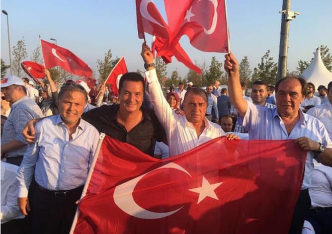 ACUN ILICALI: Cumhuriyet iin, Demokrasi iin Tek Millet Tek Yrek buradayz!