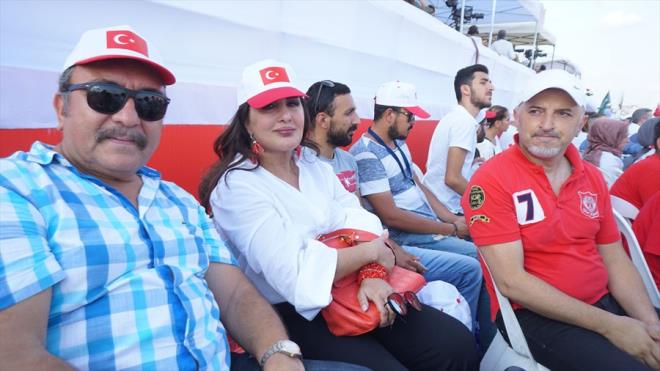 mit Besen (solda), Nkhet Duru (ortada), Yavuz Sekin (sada)