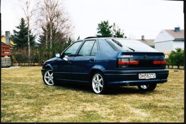 97-98 RENAULT F�YAT (TL): 11.000-12.000 TL