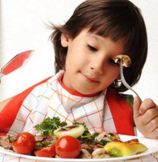 Sosisli veya kekten bir lokma aldnzda 3 saniyede mideye iniyor.