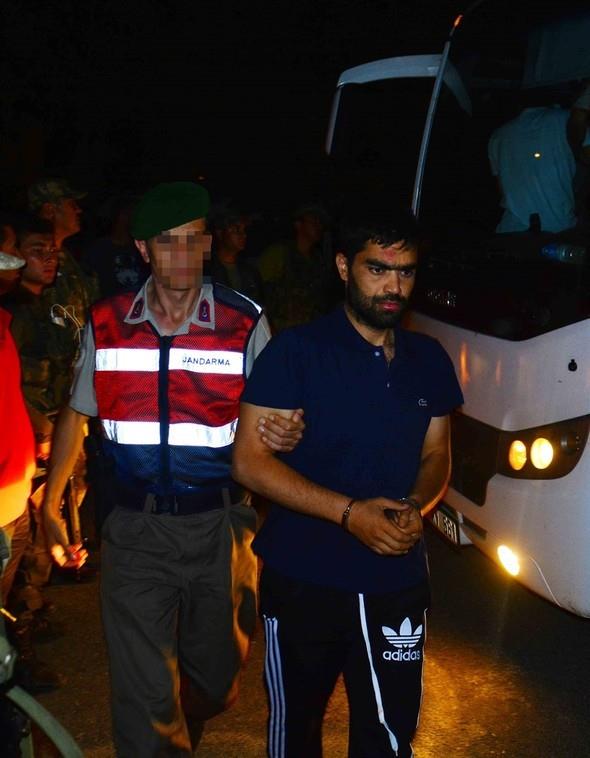 Darbeciler neden kaamadklarn da yle anlatm:'Drone' ad verilen hava aralarna yakalanmamak iin gece yrdk.