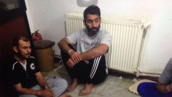 FET'nn darbe giriimi srasnda Cumhurbakan Tayyip Erdoan'n ayrlmasnn ardndan, Mula'nn Marmaris ilesindeki otele saldr dzenleyen ve 17 gn sonra yakalanan 37 kiilik suikast timindeki 11 darbeci askerin sorgusu sryor.