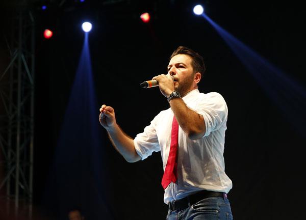 Konuyla ilgili canl yaynda aklamalarda bulunan nl trkc Nihat Doan, Kanter'e ve Fethullah Glen'e demediini brakmad.