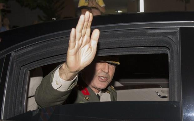 Einin bir sre nce vefat ettiini belirten Sevdiye Ertrk, olunun kendisine yazd duygu ykl iki iiri okudu.