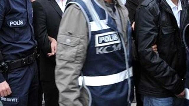 Talimatta, "Ey kitab indiren, bulutlar yrten, ahzap ordularn datan yce Allah'm, en yakn zamanda dmanlarmz darmadan et, onlara kar bize yardm et, ktlklerini balarna evir" eklindeki bedduann ezberlenmesi ve namazdan sonra 10 kez okunmas istendi.