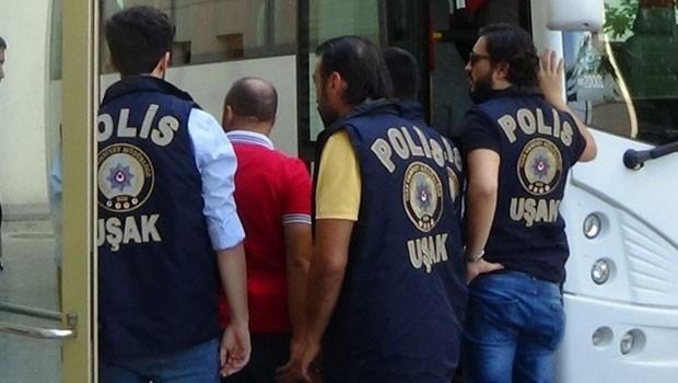 Uak Emniyet Mdrl Terrle Mcadele ubesi ekiplerince, soruturmada tutuklanan Komiser Yardmcs Mevlt Avar'n akll telefonunda "FET'nn tek tip ifade talimatnamesi" ele geirildi.