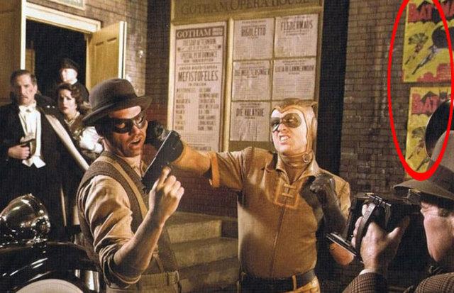 Filminde Gotham Opera'snda Batman filminin posteri.