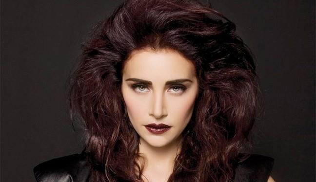 Instagram&#8217;daki paylamlarnn altna yazlan hakaret ierikli yorumlar, Sla&#8217;y sinirlendirdi.