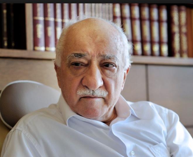 HBAR VE TRAFILAR ANLATTI<br>    17-25 Aralk soruturmalarnda ihbarclar, itiraflar ve yaplan operasyonlarda elde edilen verilerden yararlanlarak oluturulan raporda ilgin ayrntlar var. ddianamelerde FET rgtnn il kodlar ve haritalandrlmas, rgte girenlerin ettii yemin, alnan sorularn Fetih Okutmas ad altnda ezberletilmesi gibi detaylar yer alyor.