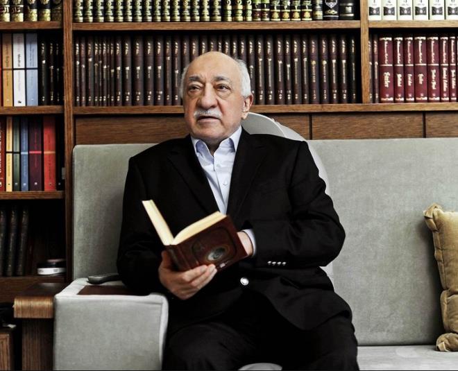 CENNETE ADAM TAIYORSUNUZ  <br>  Raporda yer alan bir itiraf, FET st dzey sorumlusunun askerlere Glen'in mesajn u ekilde ilettiini sylyor:  <br>  "Ankara l mam K. bizlere hitaben 'Yapm olduunuz i hibir ey ile kyaslanamaz, tarihi bir i yapyorsunuz, Hoca efendi, "Bir vastanz var ve cennete adam tayorsunuz, muvakkaten o ii brakn, bu ii yapn, bu daha nemlidir" diye haber gnderdi' dedi."