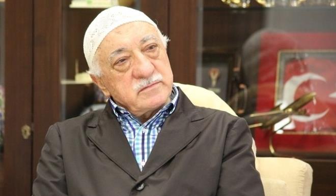 KANLI RGTN AMACI<br>    Raporun giri blmnde FET'nn kurulu ve amac yle anlatlyor:  <br>  "Kurulu yllarndan itibaren toplumun dini duygularn suistimal ederek 'Himmet' ad altnda toplad finans ile yurt ii/yurt dnda faaliyete geirdii eitim messeseleri zerinden ama ve ilkeleri dorultusunda yetitirdii rencilerini, elde ettii finans ve siyasi gcn, rgtsel menfaat ve ideolojisi erevesinde kullanarak, Trkiye Cumhuriyeti Devleti'nin tm anayasal kurumlarn (yasama, yrtme, yarg erklerini) ele geirmek, ayn zamanda uluslararas dzeyde byk ve etkili siyasi/ekonomik g haline gelmek olduu gemite rgt iinde faaliyet gstermi kiilerin beyanlarndan anlalmaktadr."