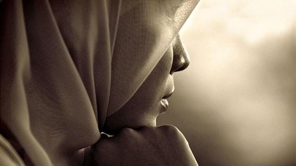 FET evlerinde yaananlar ve &#8216;ablalk&#8217; sistemini anlatan Aye isimli kadn, piman olduu iin 2013 ylnda zor da olsa FET evlerinden kendi isteiyle ayrldn syledi.