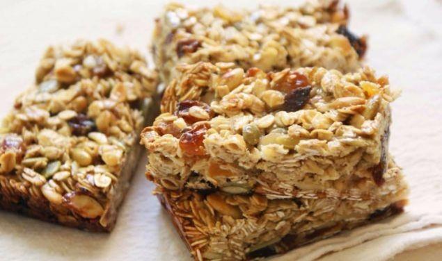 Gn ierisinde tatl ihtiyacn karlamak iin dnemsel olarak tkettiimiz eker barlar yine geceki uykunuza mal olan besinlerden birisidir.