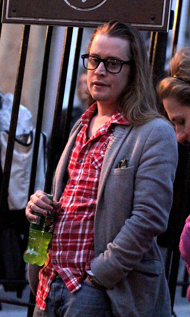 Kk yata edindii hreti ynetmeyi ok da iyi baaramayan Culkin, drt yl nce uyuturucu bamll yznden geirdii deiimle hayranlarn oke etmiti.