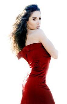 Ajlan ve Mine ikilisinden Mine alayan ksa bir sre nce solo albmyle mzik piyasasndaki yerini ald