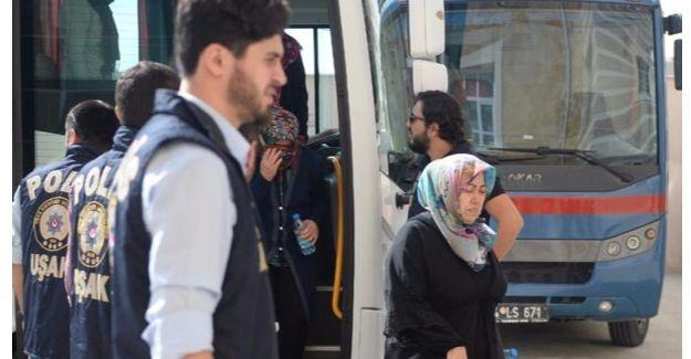 Zanllardan biri ise savclk sorgusunun ardndan serbest brakld.