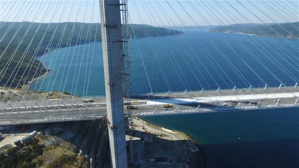 nc Kpr&#8217;de trafik ak 8 eritli karayolu ile salanacak. Ayrca 2 erit demiryolu da bulunacak.