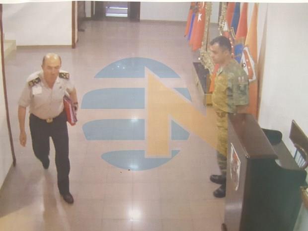 Darbe gecesi saat 20.50 sularnda zel Kuvvetler personelinin koarak komutanlk makamna ktn savunan Talu, &#8220;Emir subayma kapy kilitlettim. Beraberimizdekilerle olaylarn yatmasn bekledik. Onlar gece 01.00&#8217;de odadan kt. Ben de cumartesi saat 13.00&#8217;e kadar odamda bekledim&#8221; demiti. Talu adna kaytl Ankara'da 17 katl on, 18 katl , 25 katl be betonarme apartman ve arsa bulunduu ne srlmt.