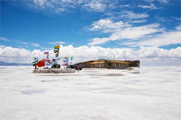 <p><b>Bolivya </b></p>    Salar de Uyuni