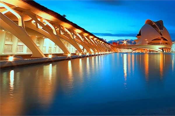 <p><b<spanya </b></p>    El Hemisfric, Valencia spanya