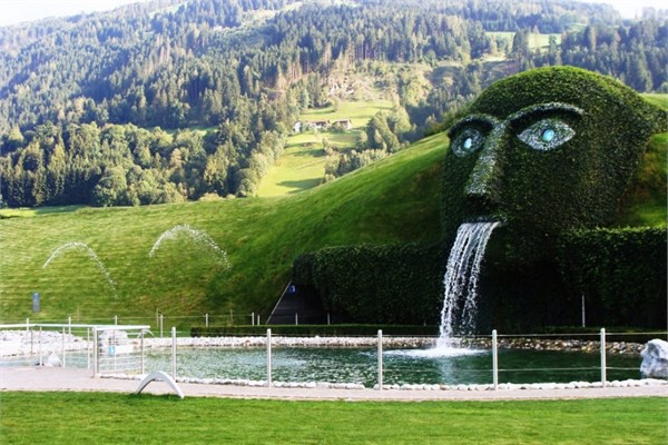 <p><b>Avusturya, Innsburck </b></p>    Swarovski Crystal World