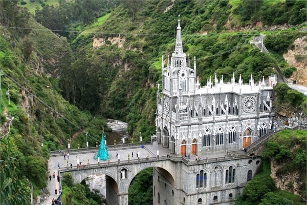 <p><b>Kolombiya </b></p>    Las Lajas Sanctuary - Ipiales