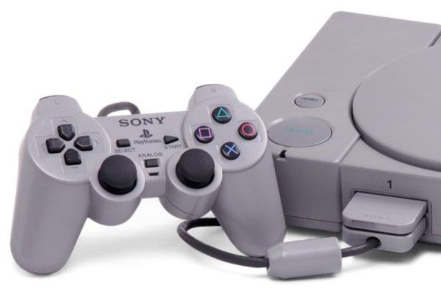 Playstation devrimi<p>  Sony, Playstation adl oyun konsolunu 1994 ylnda retti ve o yldan bu yana oyun piyasasn kkten deitirdi.
