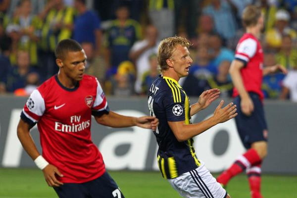 62. dakikada almlarla ceza alanna giren Wilshere'in Alves'i geerek sa aprazdan yapt vuruta, kaleci Volkan Demirel'in eldii topu, savunma uzaklatrd.