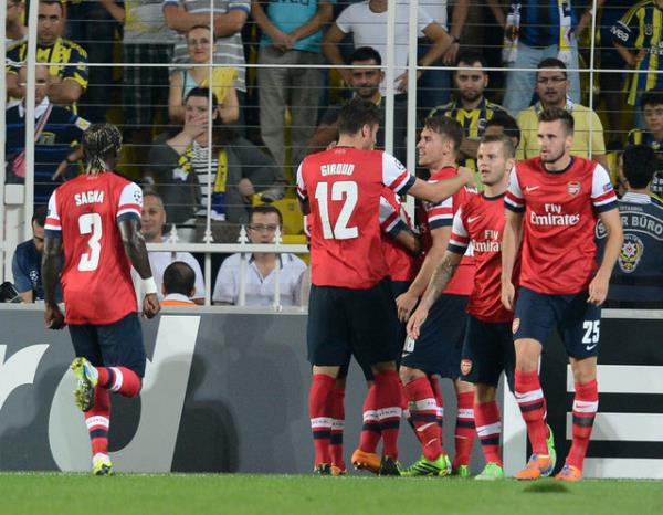 Golden sonra yine rakip ataklar karsnda savunmasnda zor anlar yaayan Fenerbahe, 64. dakikada Ramsey'in golyle 2-0 geriye dt.