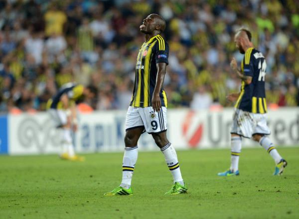 lk yarda oyunun kontroln elinde tutan Arsenal, son dakikalarda yakalad pozisyonlar da deerlendiremeyince bu yarda gol bulamad.