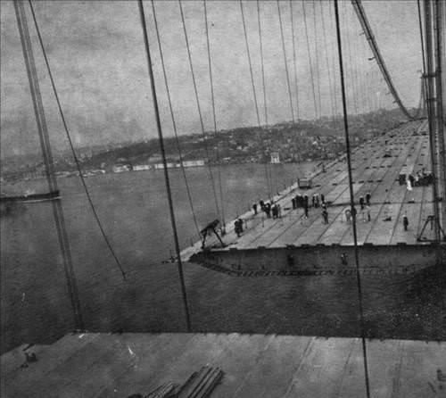 26 Mart 1973'de son tabliyenin montaj tamamlanmak zere...