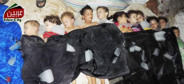 <p>SALDIRIYA UYKUDA YAKALANDILAR </p>  <p>te yandan blgedeki aktivistler, sabahn erken saatlerinde sivil yerleim blgelerine havadan atlan gaz bombalar sebebiyle insanlarn saldrya savunmasz ekilde, uykuda yakaland belirtti.</p>