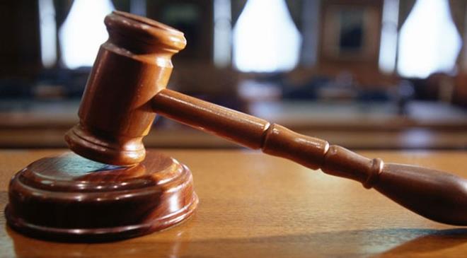 2 BN 371 PERSONEL    Adalet Bakanl zabt katibi, mbair, teknisyen, kaloriferci, ofr ve a kadrolar iin 2 bin 371 personel alnacak. Bunlardan adli ve idari yargda grevlendirmek zere 2 bin 161'i szlemeli, 210 ise kadrolu olarak istihdam edilecek. 22 austosta balayan bavurular 5 eyllde sona erecek. KPSS puan baraj ise 70.