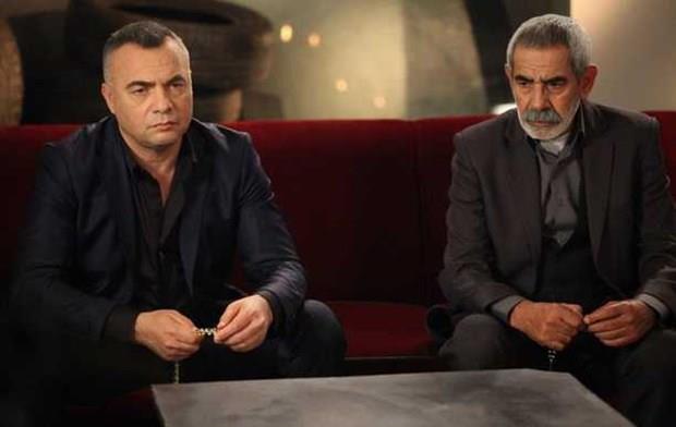 "HAKSIZLIK YAPILIYOR"  <p>Bu oyuncular grmezden gelip emeklerini yok saymakla onlara hakszlk yapldna inanyorum. te bu, kafamdaki soru iaretlerinden sadece bir tanesi..."