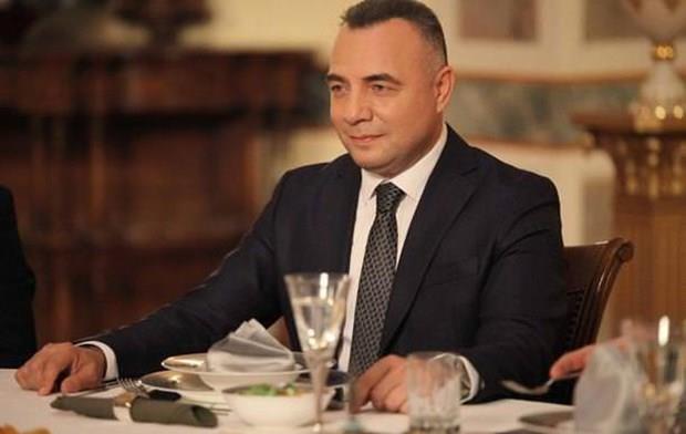 DER ADAYLARA BAARILAR  <p>Usta oyuncunun bu paylam, hayranlar arasnda merak uyandrd. Konuyla ilgili konuan Kaynarca, szlerine ayn kategoride aday gsterildii Birkan Sokullu, Engin Altan Dzyatan, lker Kaleli ve Burak zivit'e baarlar dileyerek balad.