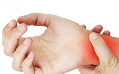 'Parotis' denilen kulaklarn nndeki byk tkrk bezlerinde ime ve ar vardr. Burada hastalk kabakulak ile kartrlr.