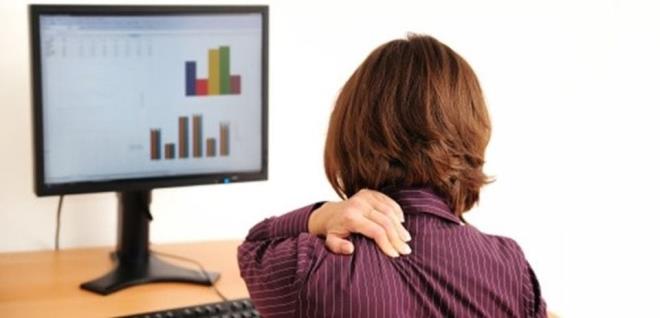 Hastann bulunduu ortamn kuru olmamas, uzun sre bilgisayar banda kalmamas ve tozlu-dumanl ortamlardan kanmas gerekiyor. Bol su iilmesi nem tayor.