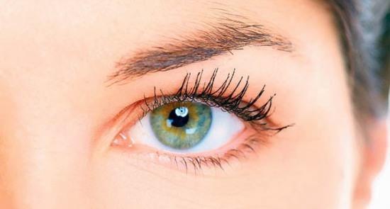 Kabakulak genelde ocukluk anda geirilen bir virs hastaldr. Eer erikin birinde kulaklarn nnde tekrarlayan kabakulak benzeri ilikler olursa Sjgren Sendromu akla gelmelidir.