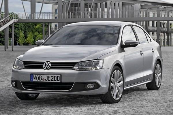 Jetta, 1.6 litrelik 105 beygir g reten dizel motorlu versiyonuyla ehir ii 5.7 litre, ehir d 3.9 litre yakt tketimi salyor. Otomobilin liste fiyat ise 60.500TL.