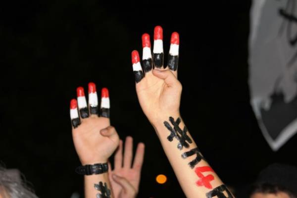 R4BIA lerek zgrleen Msr kahramanlardr.