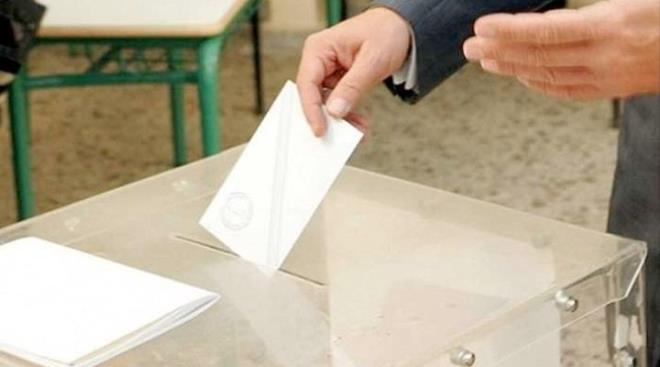 Katlmclara &#8220;Yarn seim olsa oyunuzu hangi partiye verirsiniz?" sorusu da ynetildi. Kararszlar datldnda katlmclardan yzde 53.55'i &#8220;AK Parti" cevabn verdi.